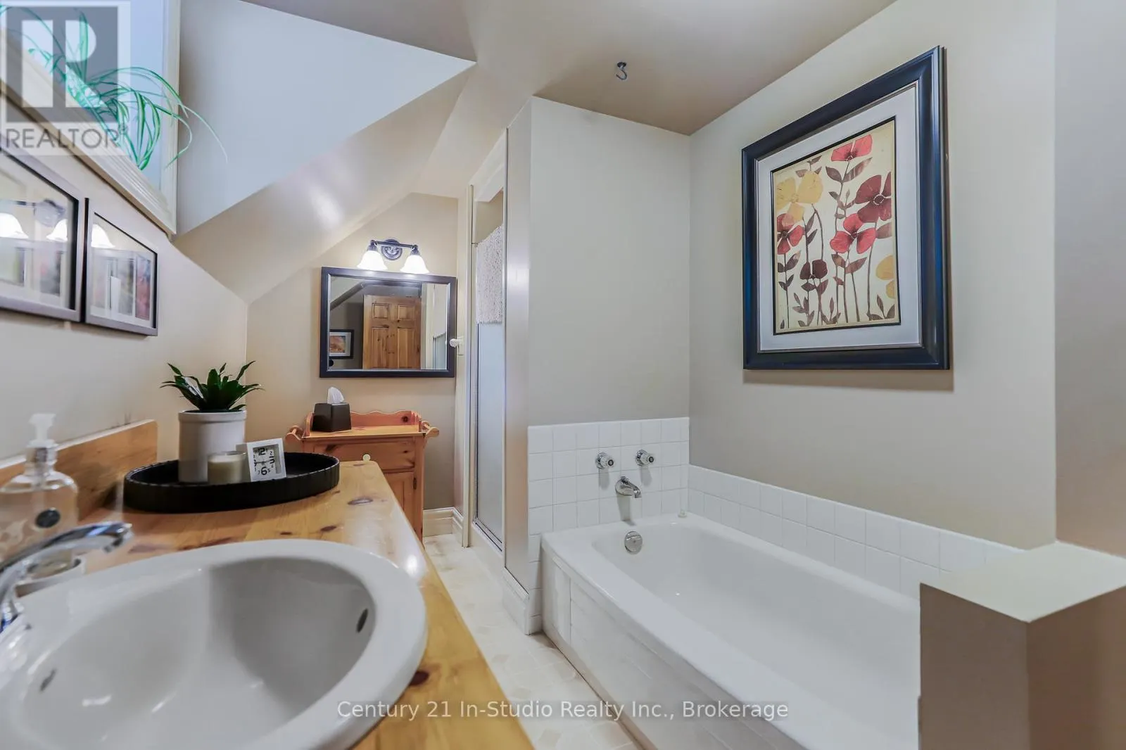 2268 8TH AVENUE W