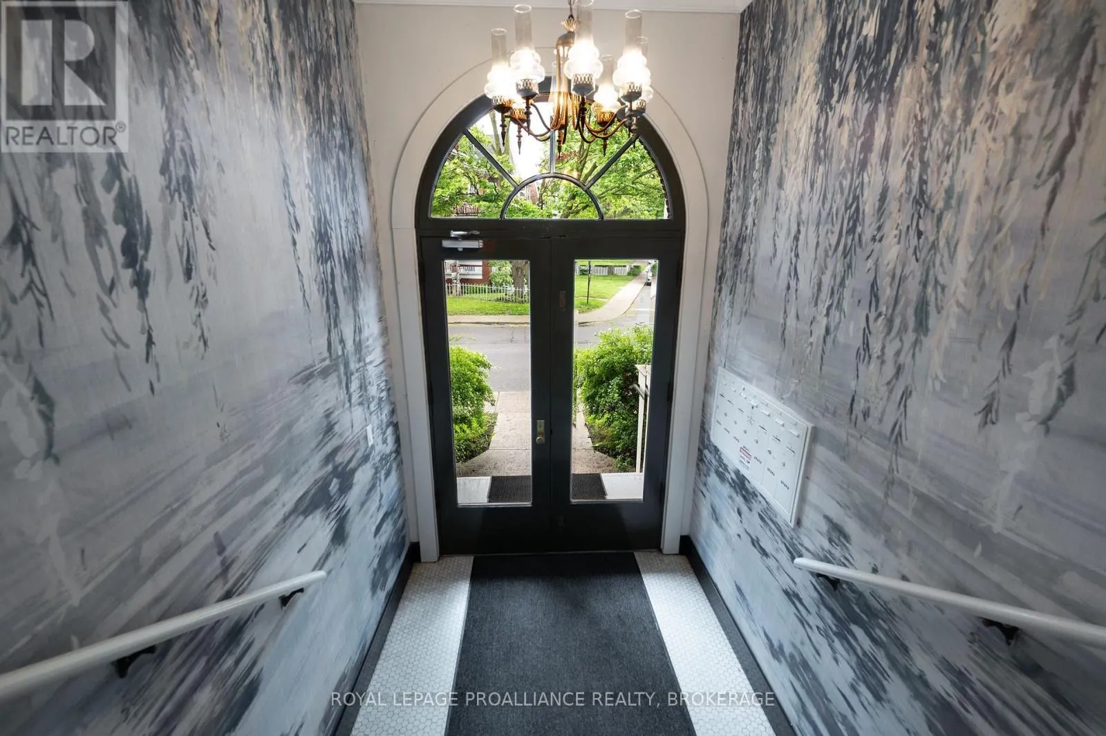 2 - 244 BARRIE STREET, #2