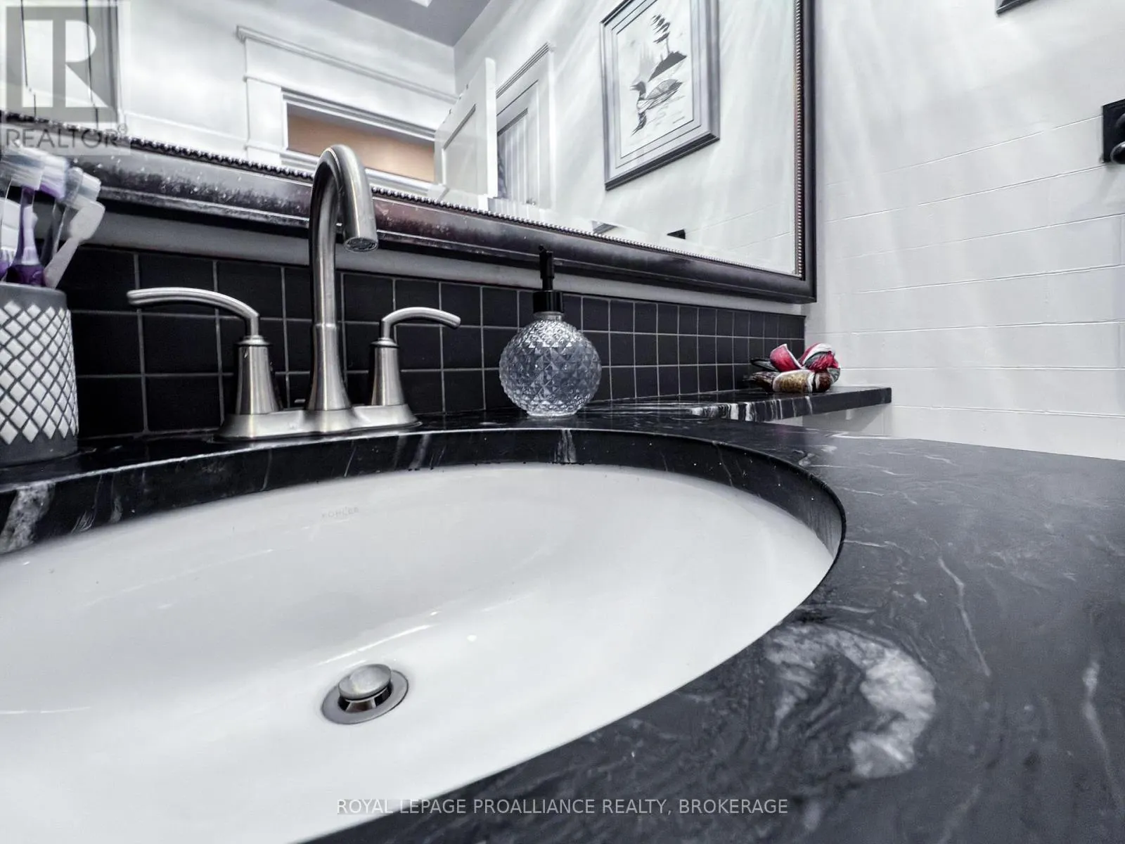 2 - 244 BARRIE STREET, #2