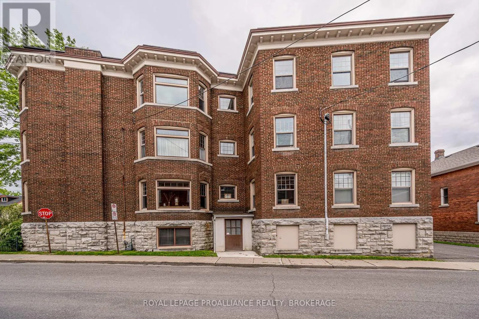 2 - 244 BARRIE STREET, #2