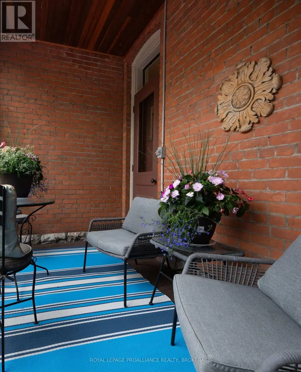 2 - 244 BARRIE STREET, #2