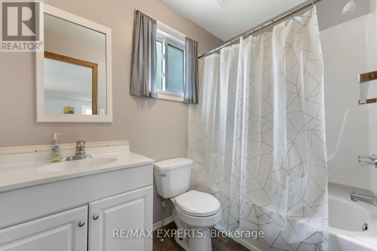 19 - 230-232 LAKE DALRYMPLE ROAD
