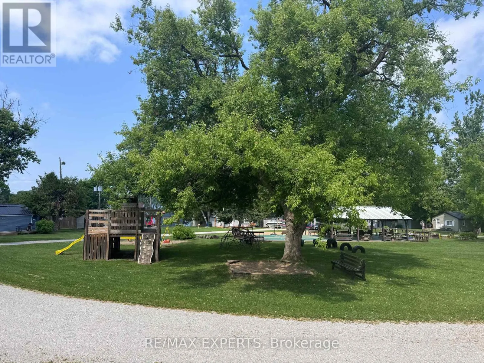 19 - 230-232 LAKE DALRYMPLE ROAD