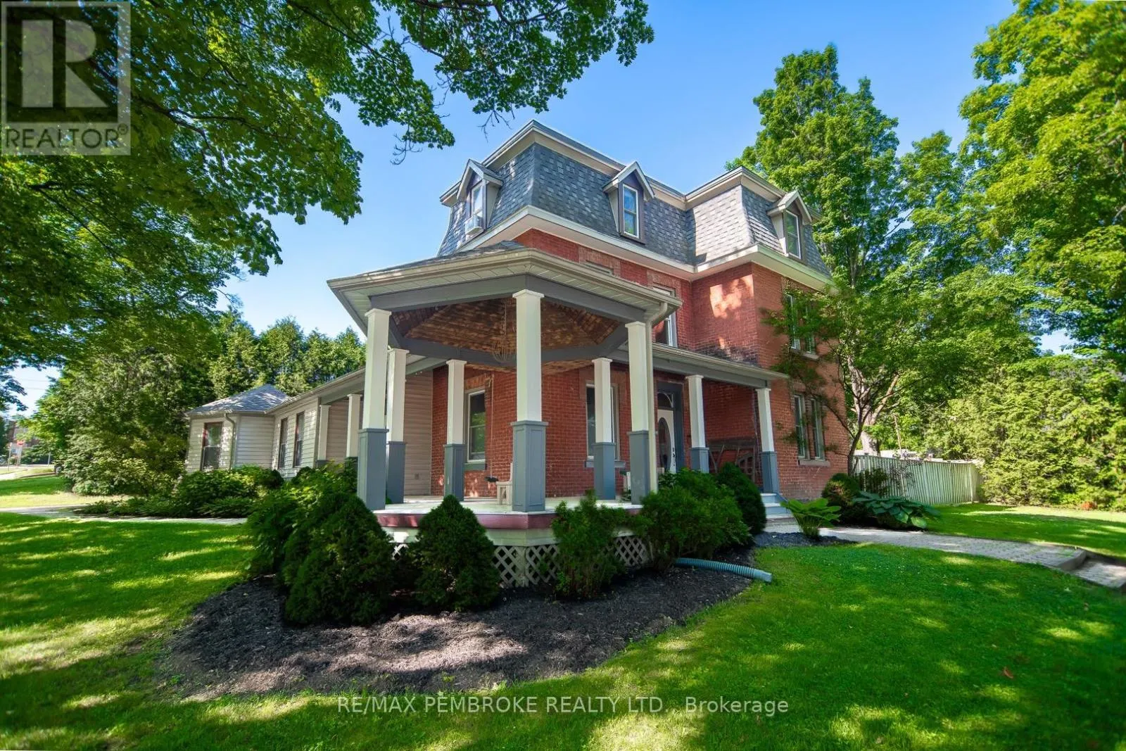 318 ESTHER STREET