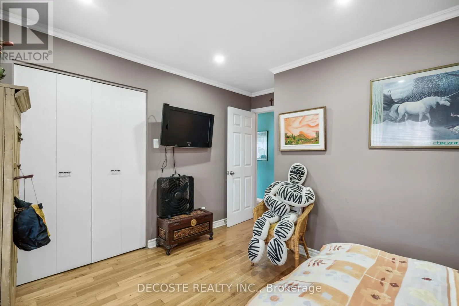 114 ST GEORGE STREET W