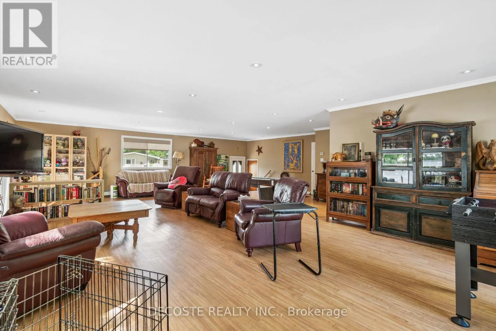 114 ST GEORGE STREET W