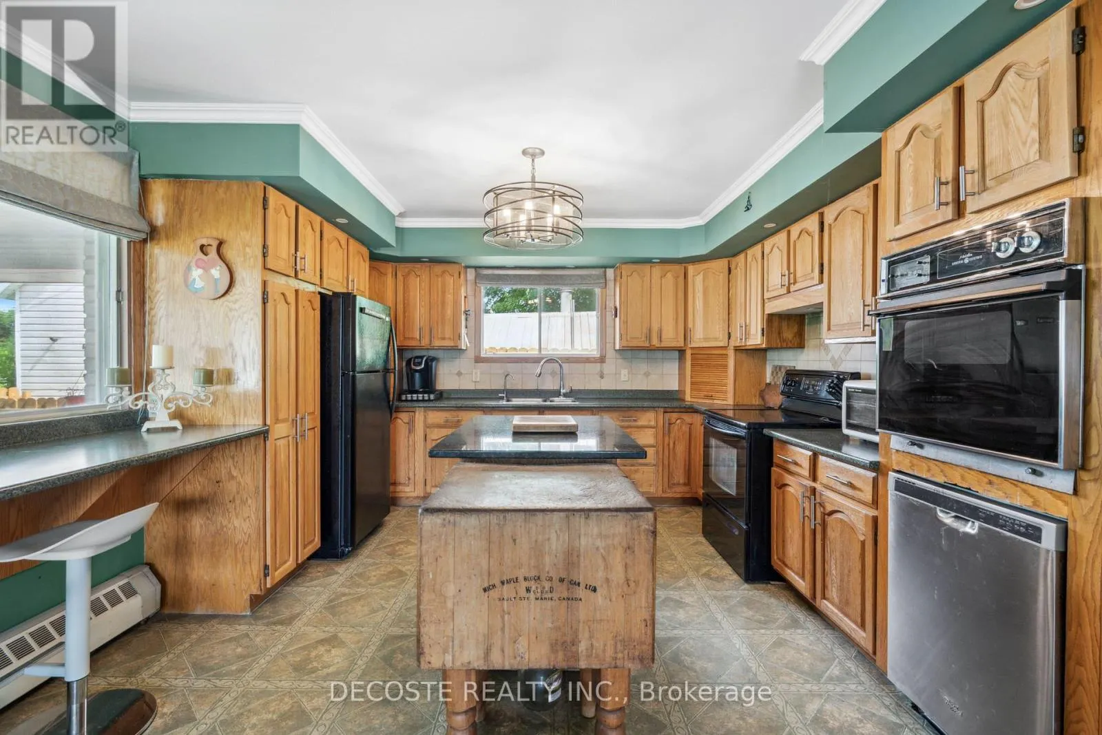 114 ST GEORGE STREET W