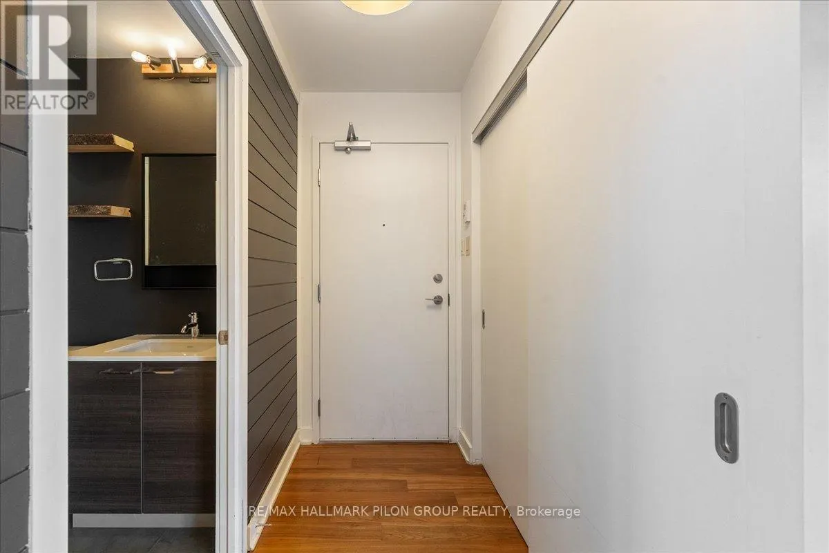 527 - 349 MCLEOD STREET