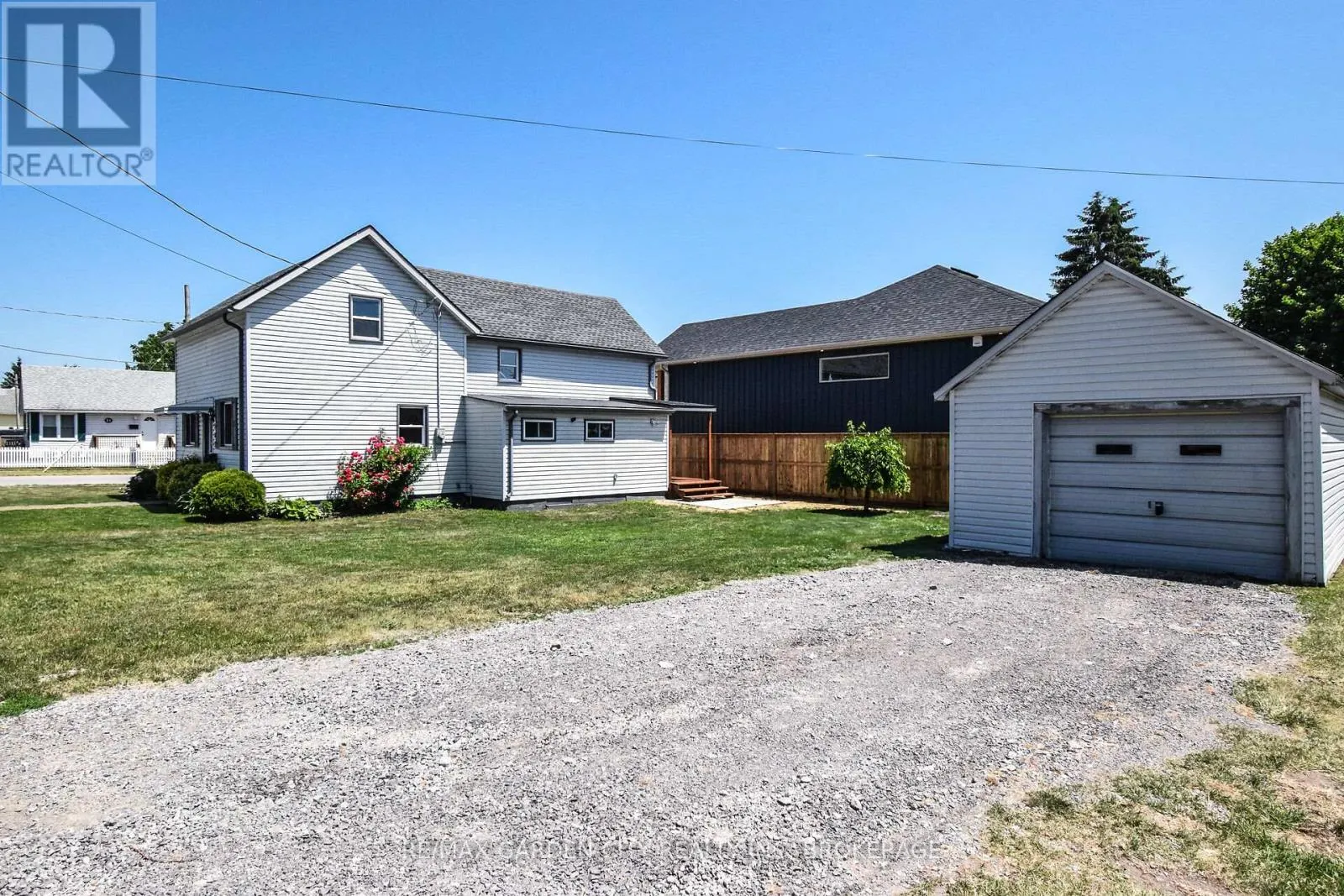 583 FIELDEN AVENUE