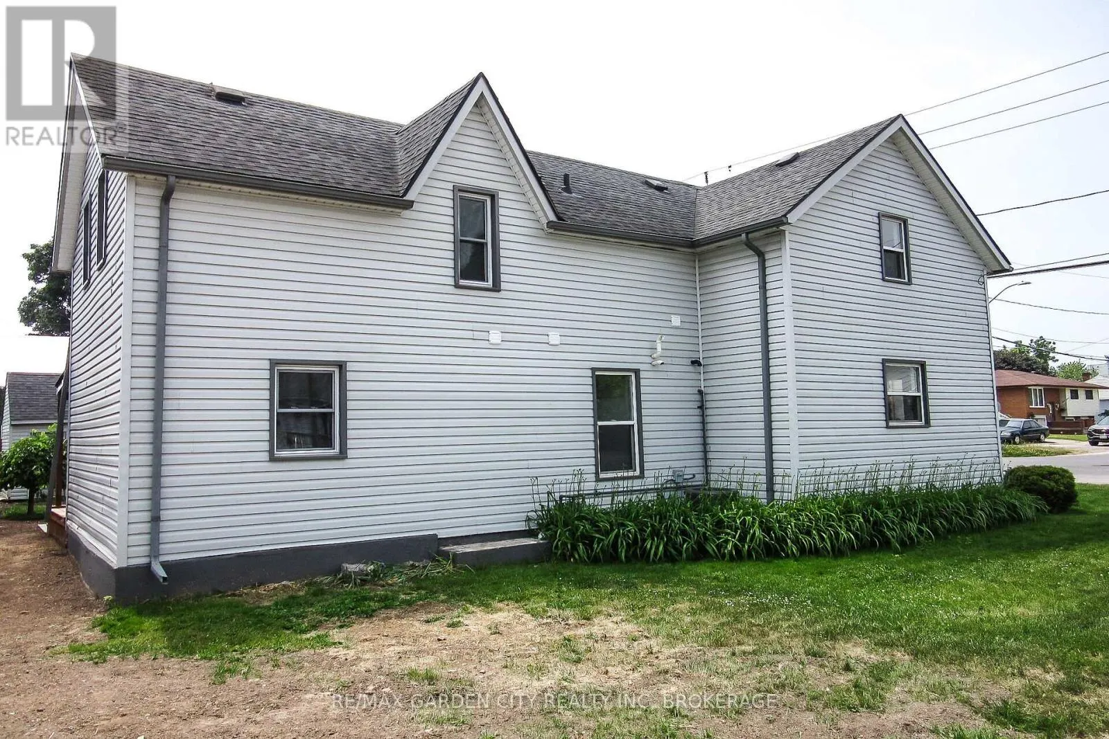 583 FIELDEN AVENUE