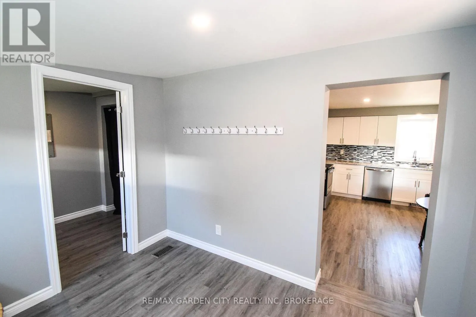 583 FIELDEN AVENUE