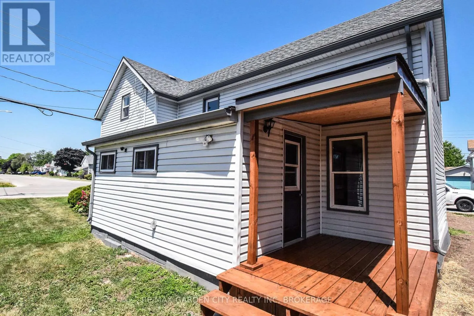 583 FIELDEN AVENUE