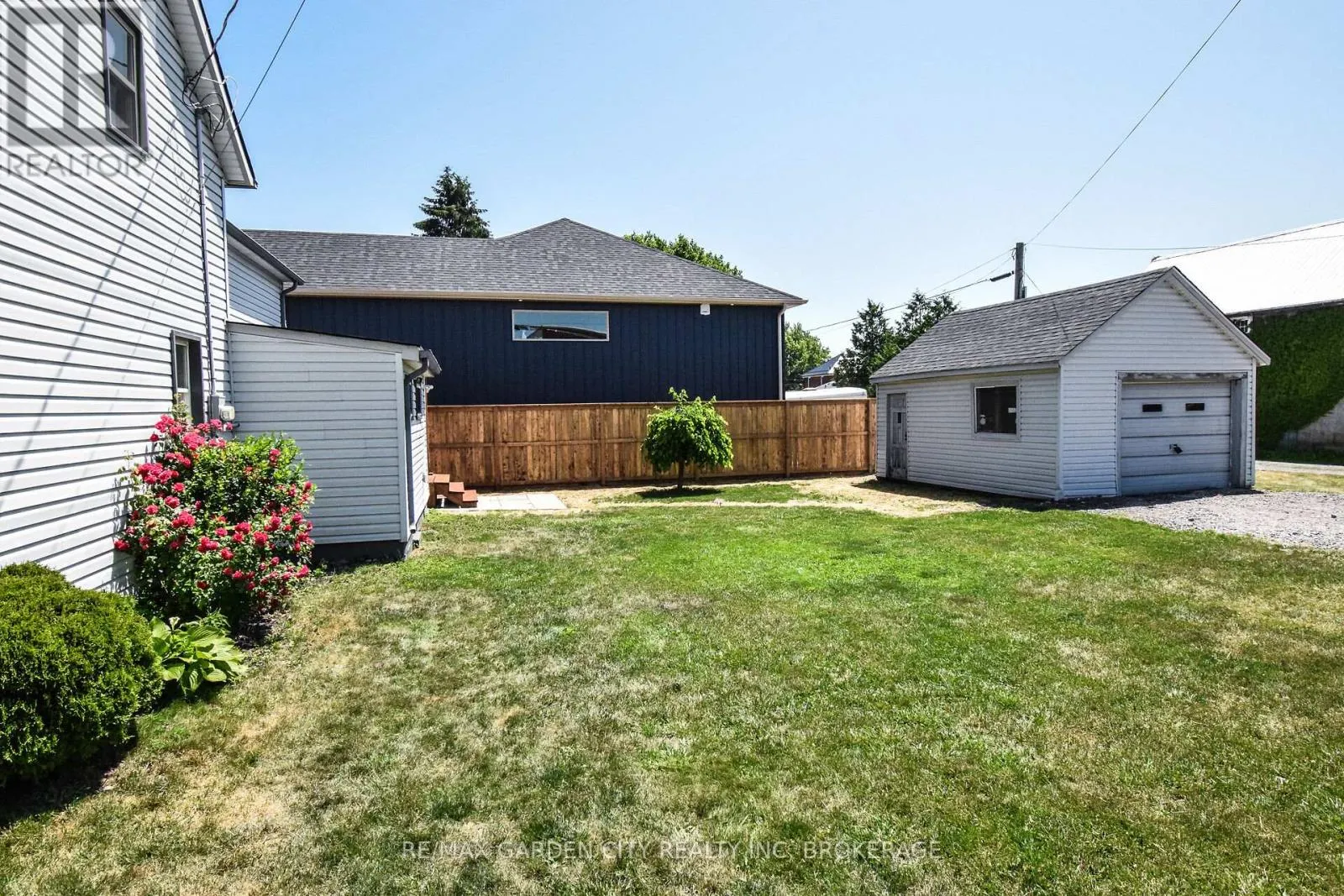 583 FIELDEN AVENUE