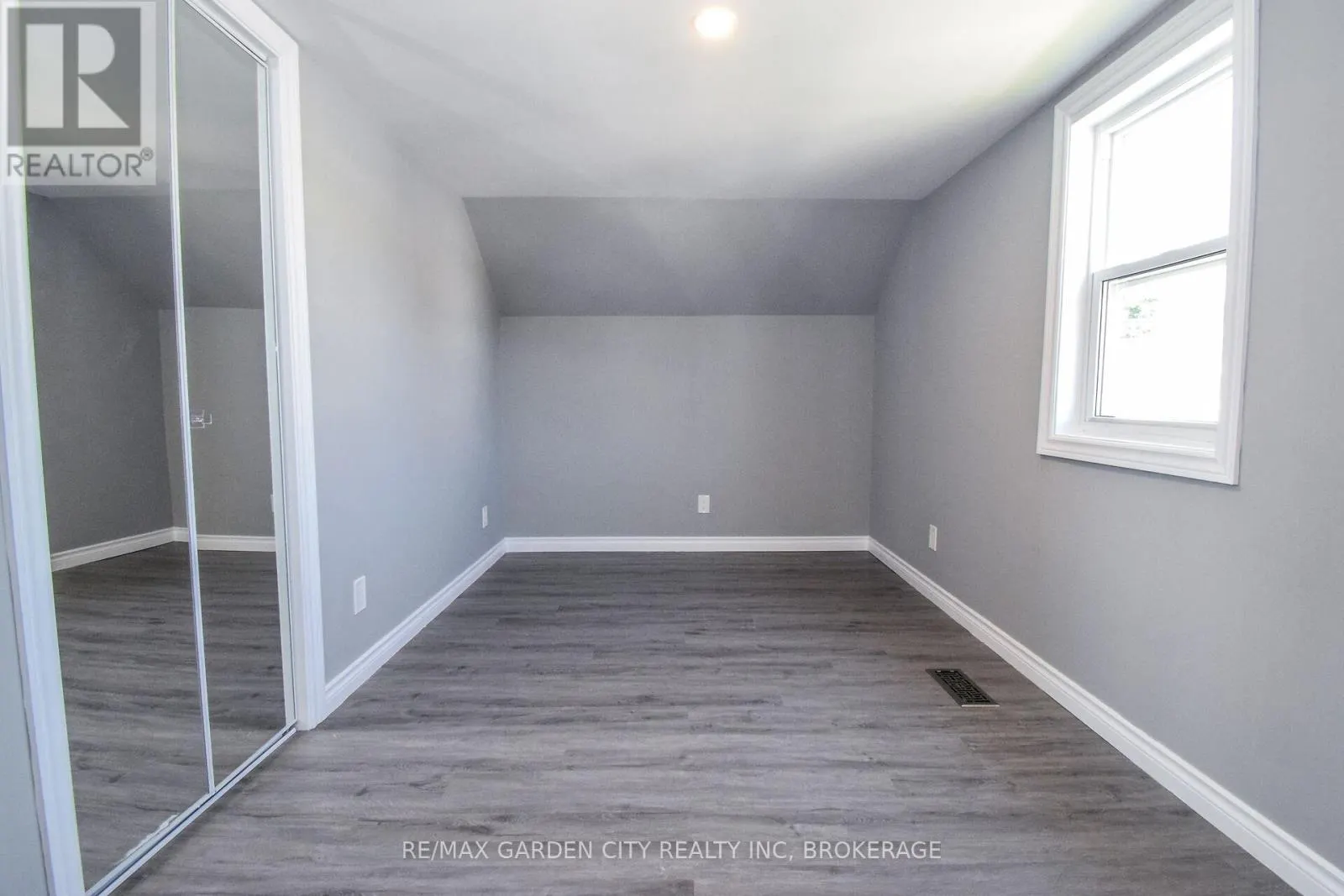583 FIELDEN AVENUE