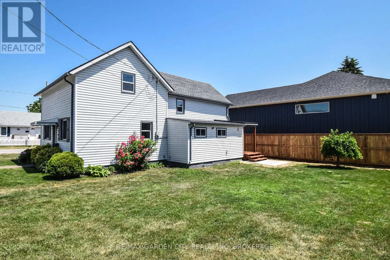 583 FIELDEN AVENUE