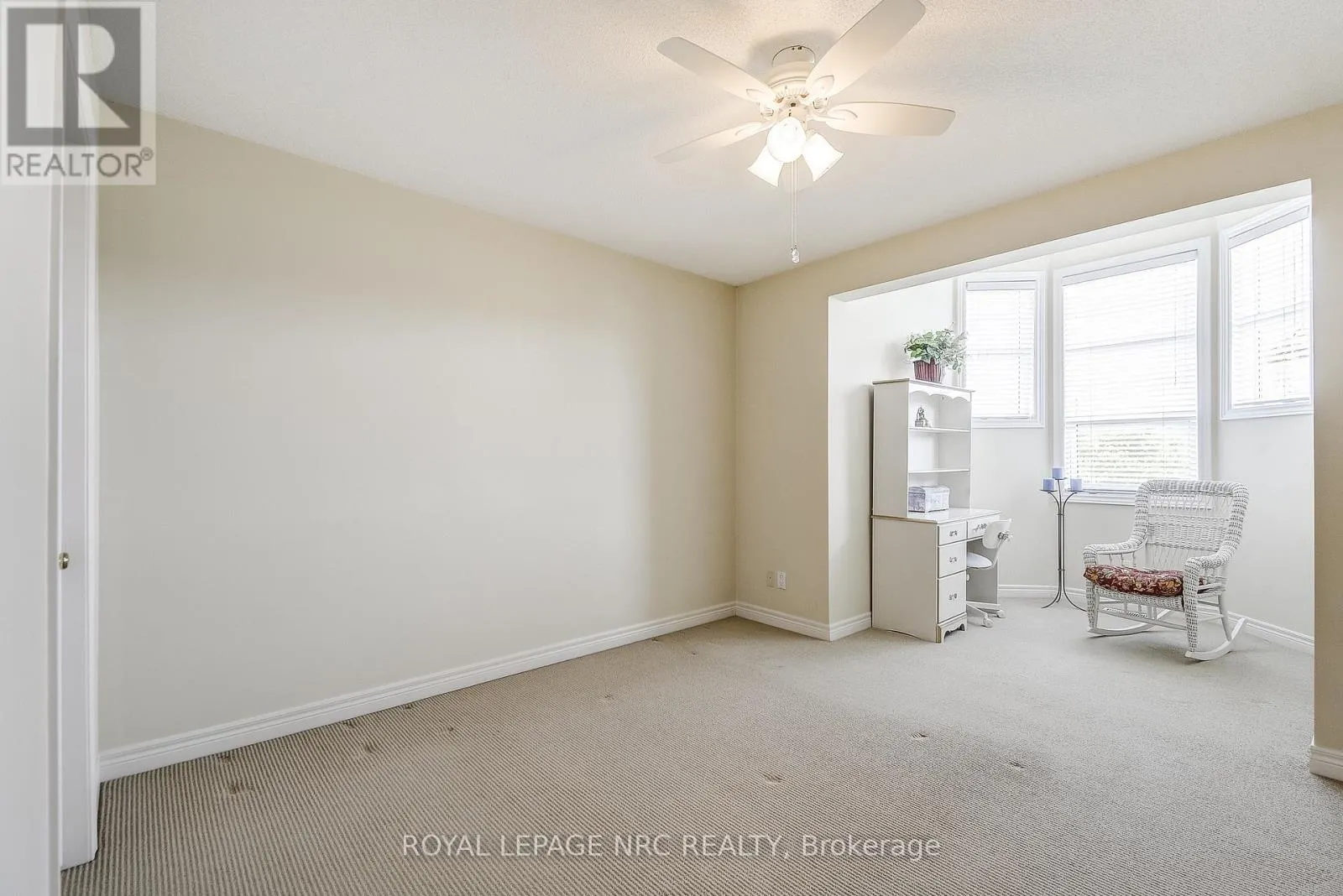 15 SHAWS LANE