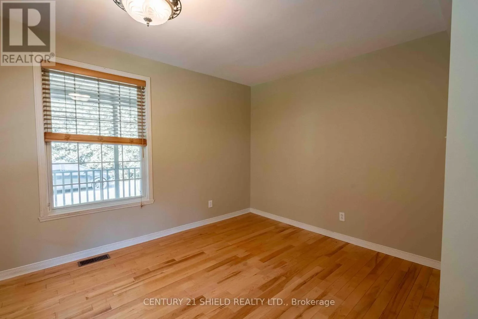 315 ELEVENTH STREET E