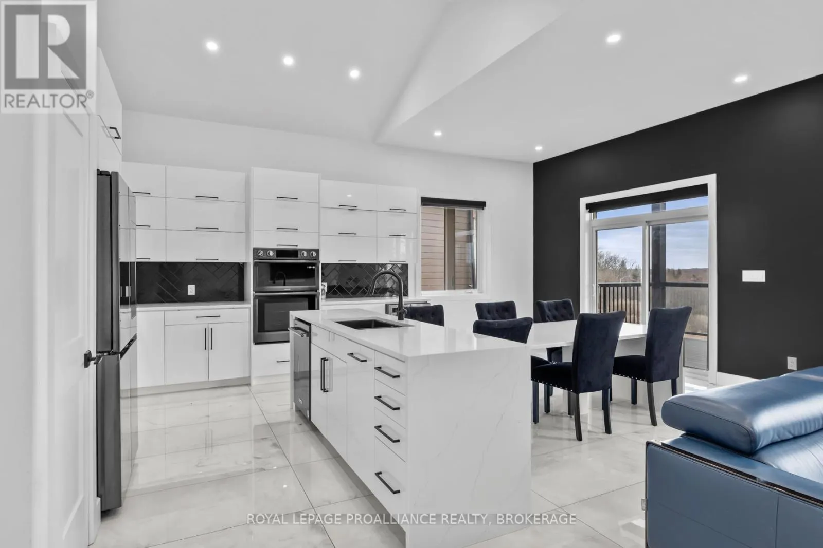 1245 CARFA CRESCENT