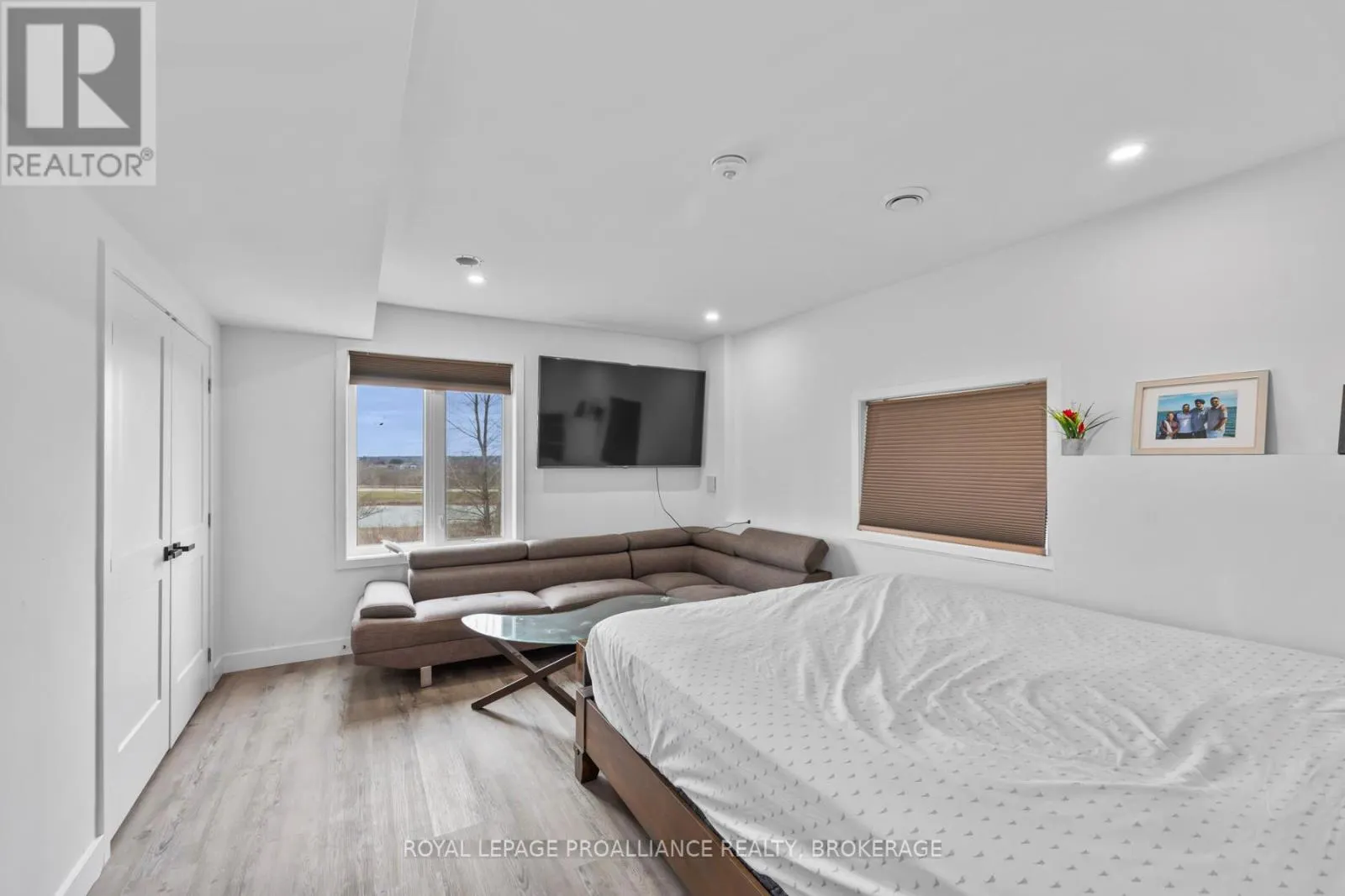 1245 CARFA CRESCENT
