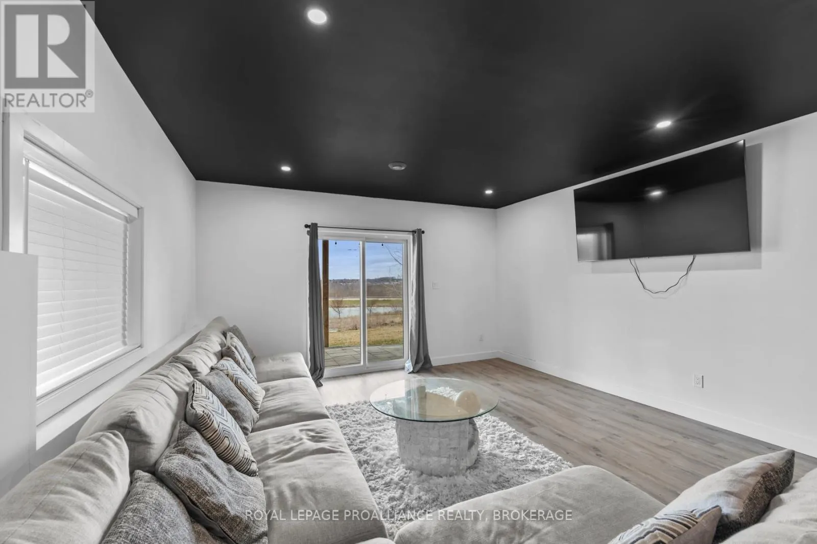 1245 CARFA CRESCENT