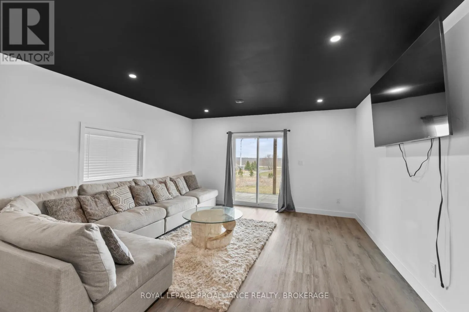 1245 CARFA CRESCENT