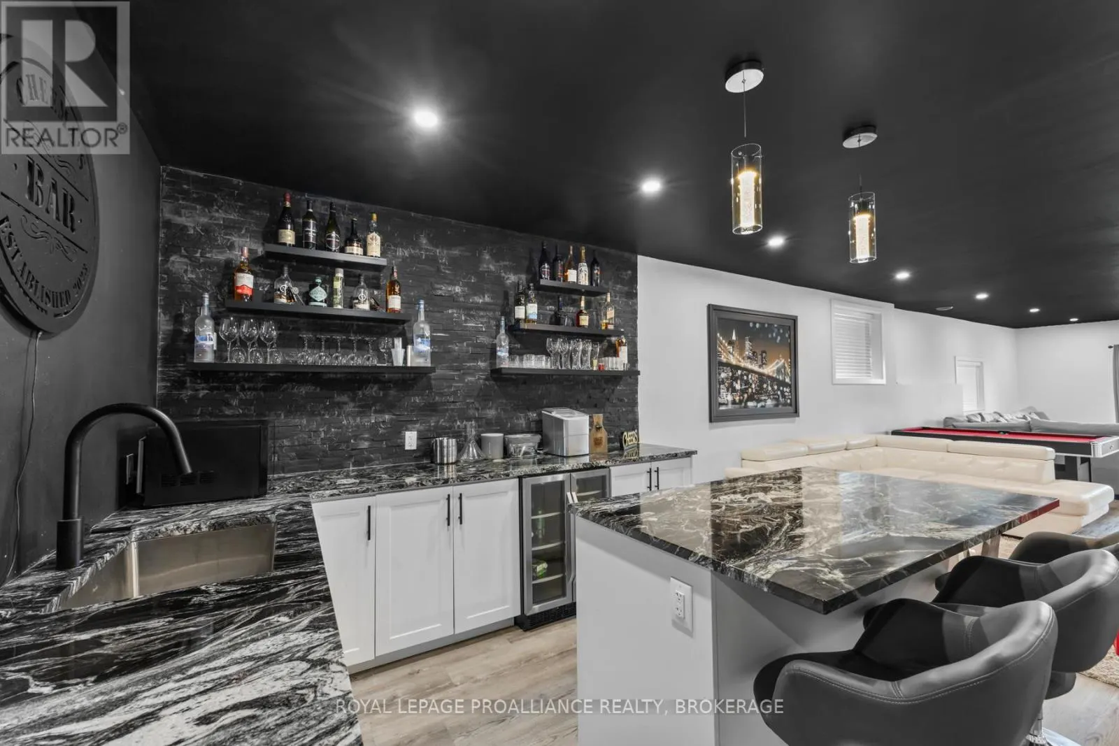 1245 CARFA CRESCENT