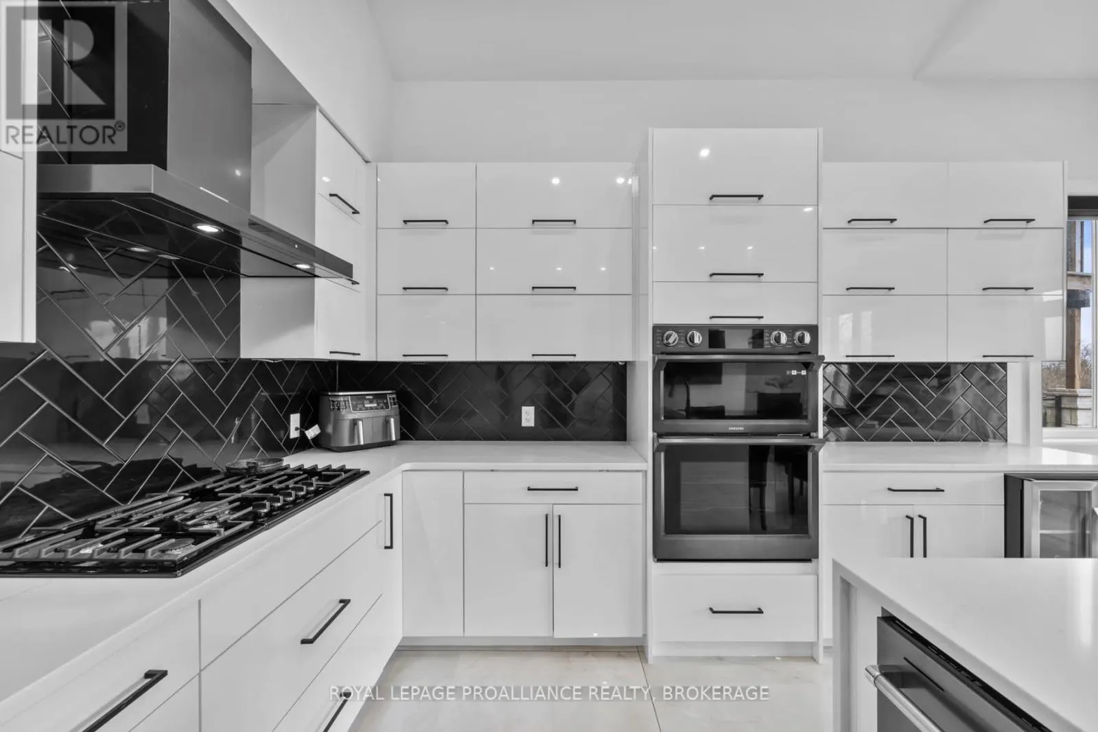 1245 CARFA CRESCENT