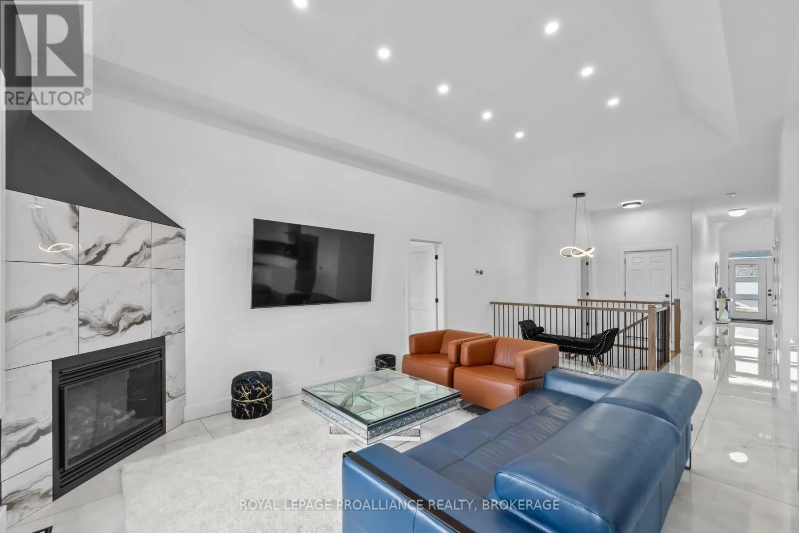 1245 CARFA CRESCENT