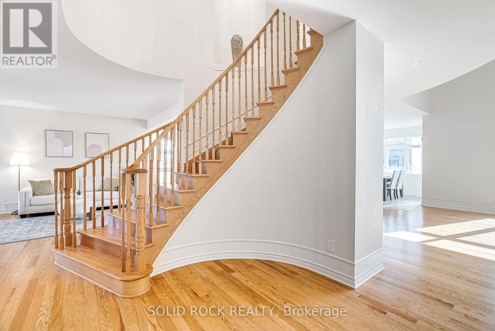 326 MEMORIAL GROVE