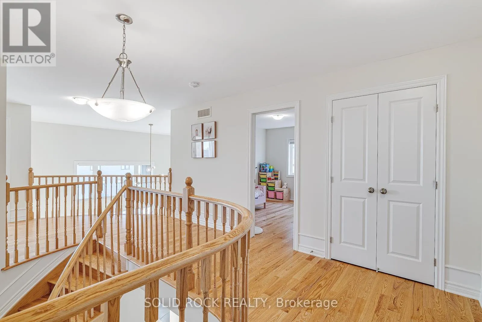 326 MEMORIAL GROVE