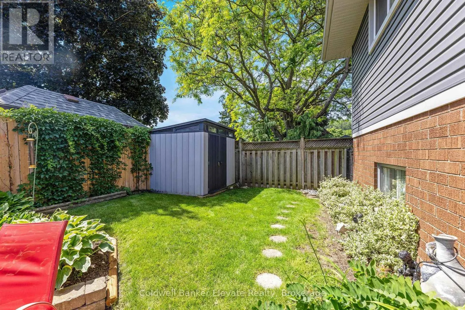 10 GILSTON PARKWAY