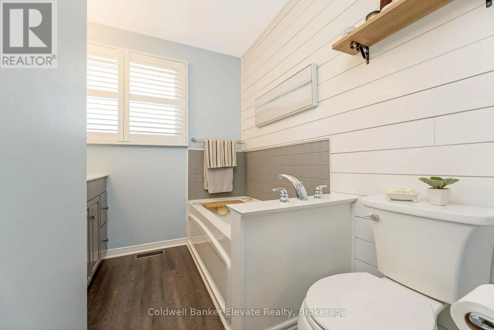10 GILSTON PARKWAY