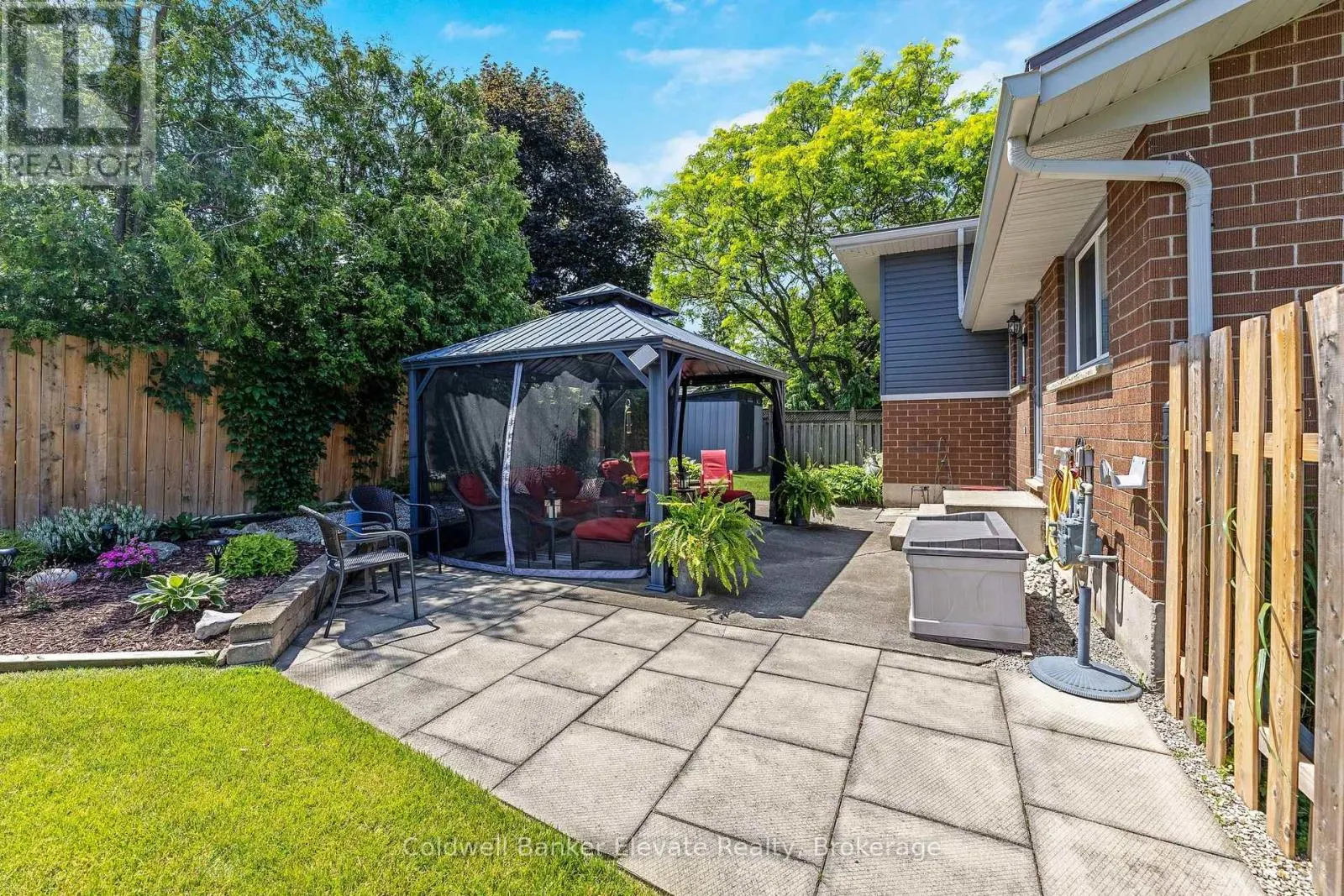 10 GILSTON PARKWAY