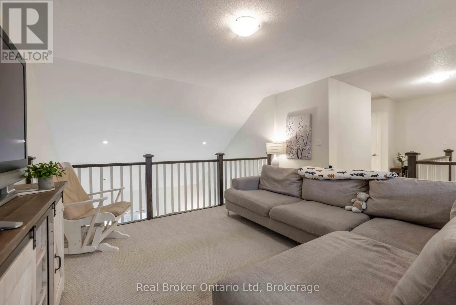 315 TELFORD TRAIL