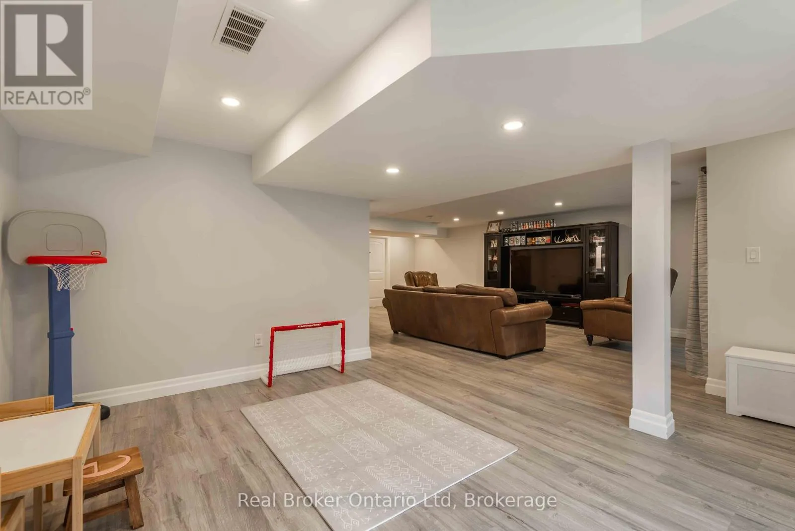 315 TELFORD TRAIL