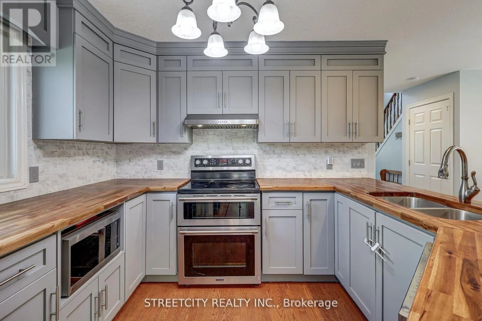 61 MEADOWVALE DRIVE