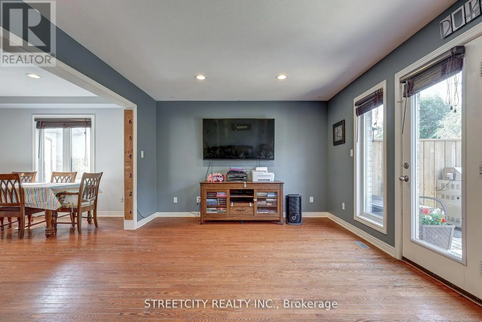 61 MEADOWVALE DRIVE