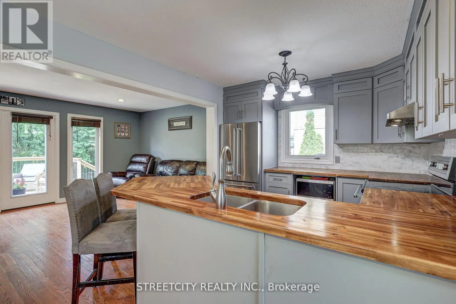 61 MEADOWVALE DRIVE