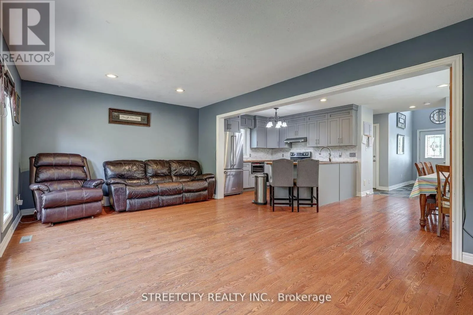 61 MEADOWVALE DRIVE
