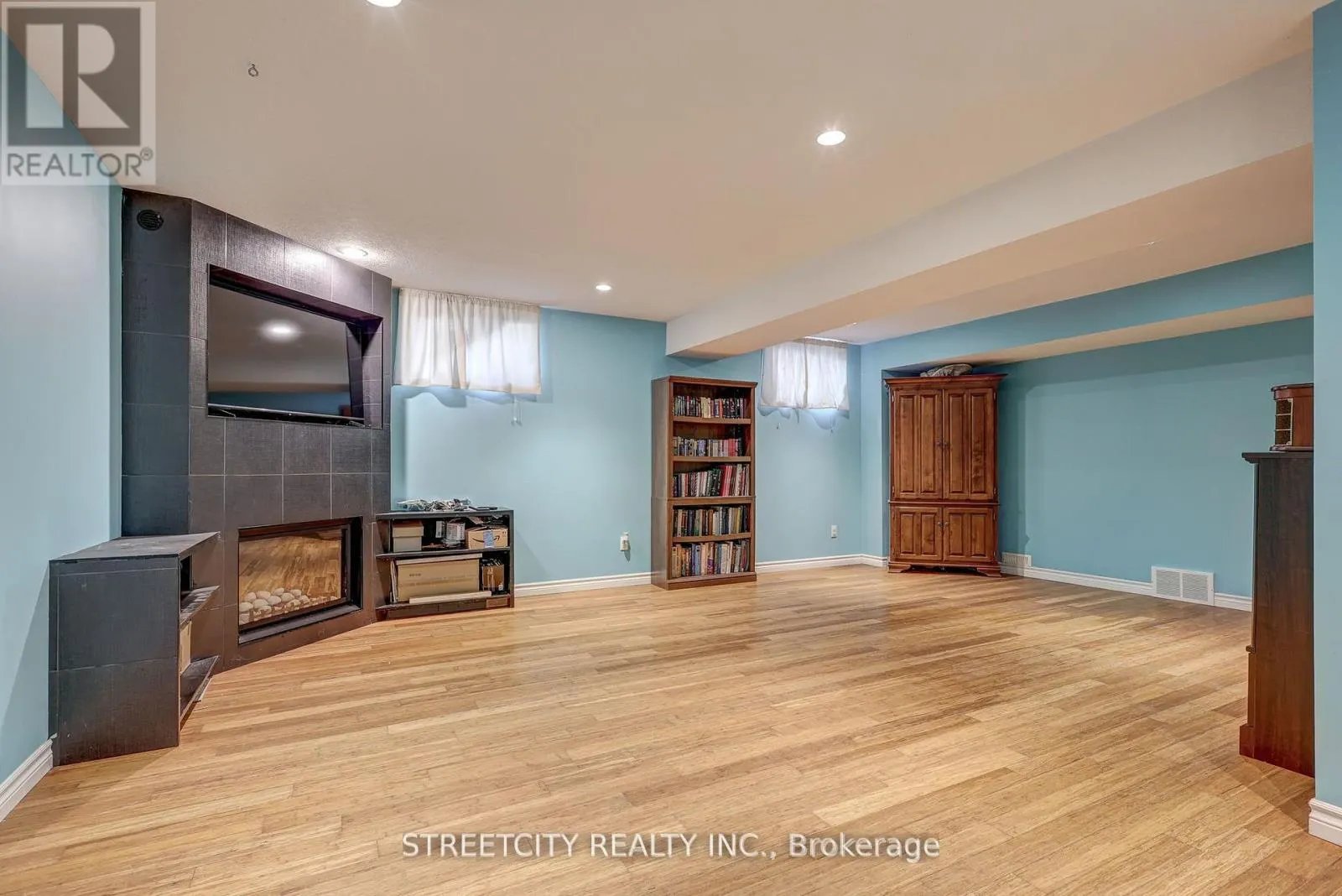 61 MEADOWVALE DRIVE