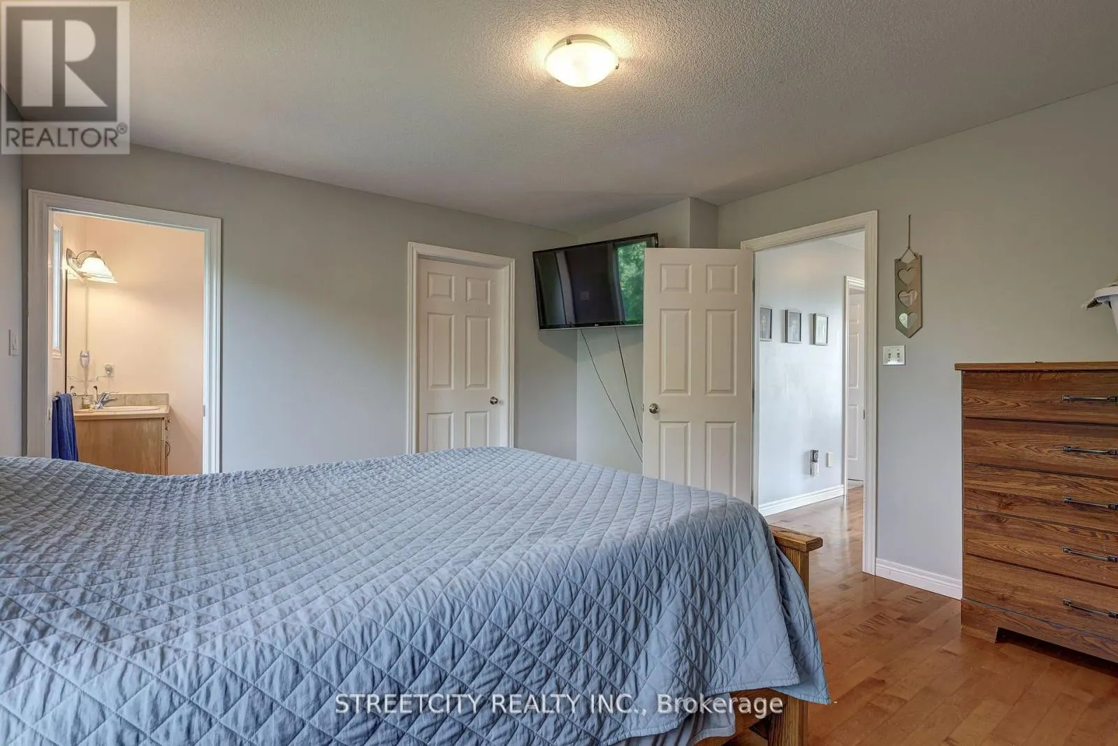61 MEADOWVALE DRIVE