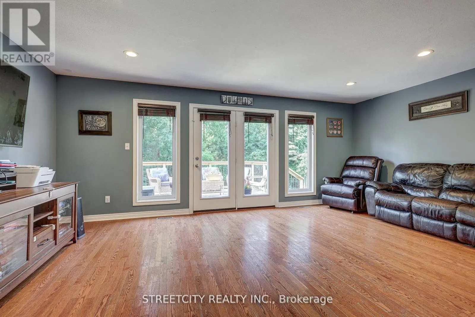61 MEADOWVALE DRIVE