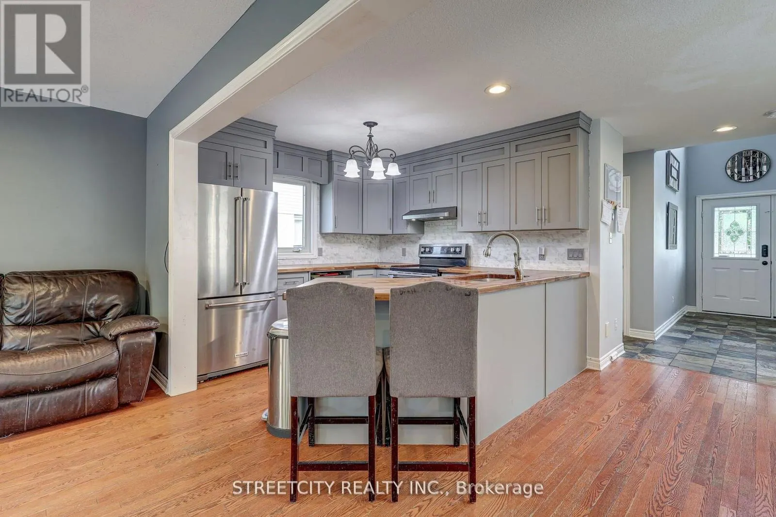 61 MEADOWVALE DRIVE