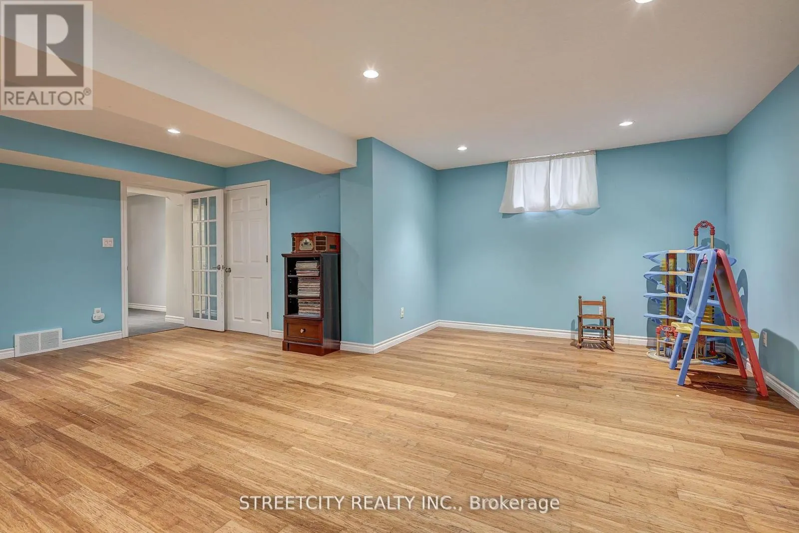 61 MEADOWVALE DRIVE