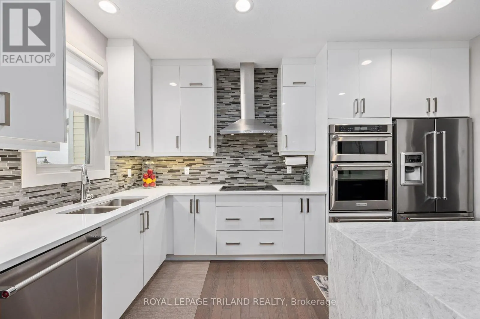 15 - 355 EDITH CAVELL BOULEVARD, #15