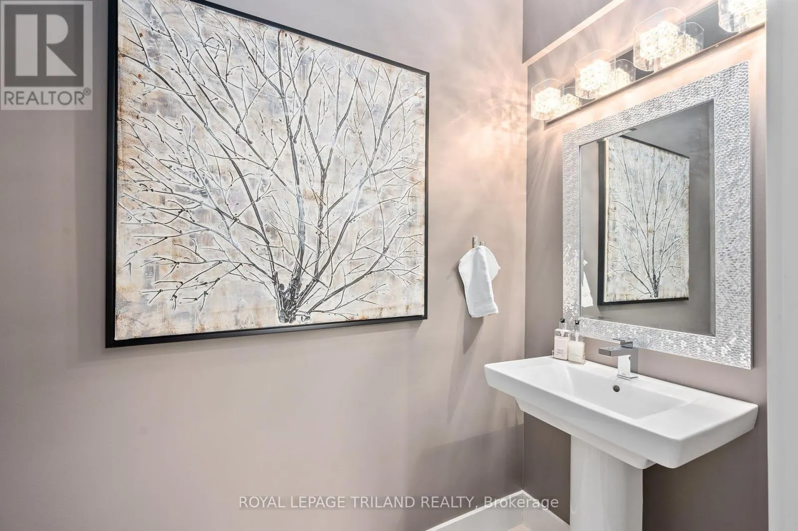 15 - 355 EDITH CAVELL BOULEVARD, #15
