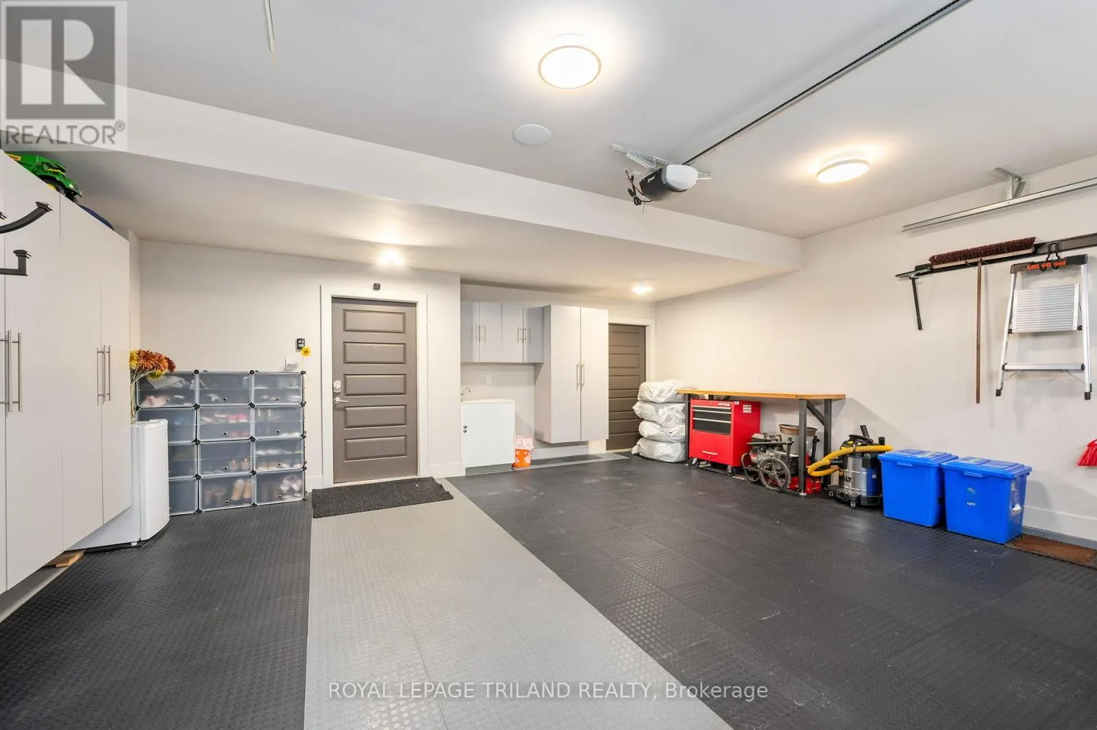 15 - 355 EDITH CAVELL BOULEVARD, #15