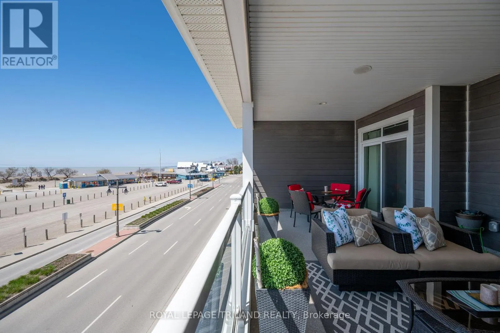 15 - 355 EDITH CAVELL BOULEVARD, #15