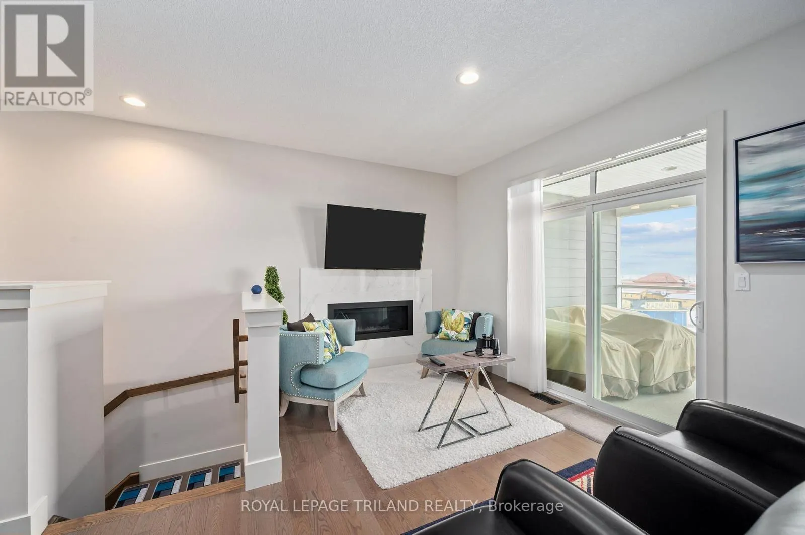 15 - 355 EDITH CAVELL BOULEVARD, #15