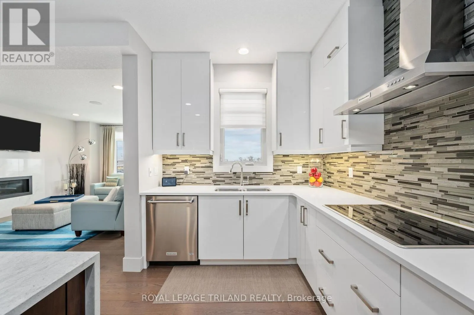 15 - 355 EDITH CAVELL BOULEVARD, #15